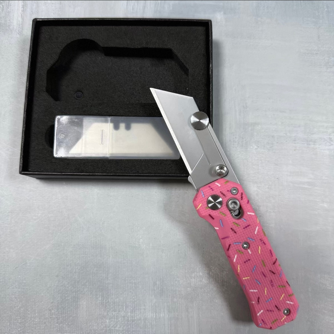 K36 Folding Utility Knife